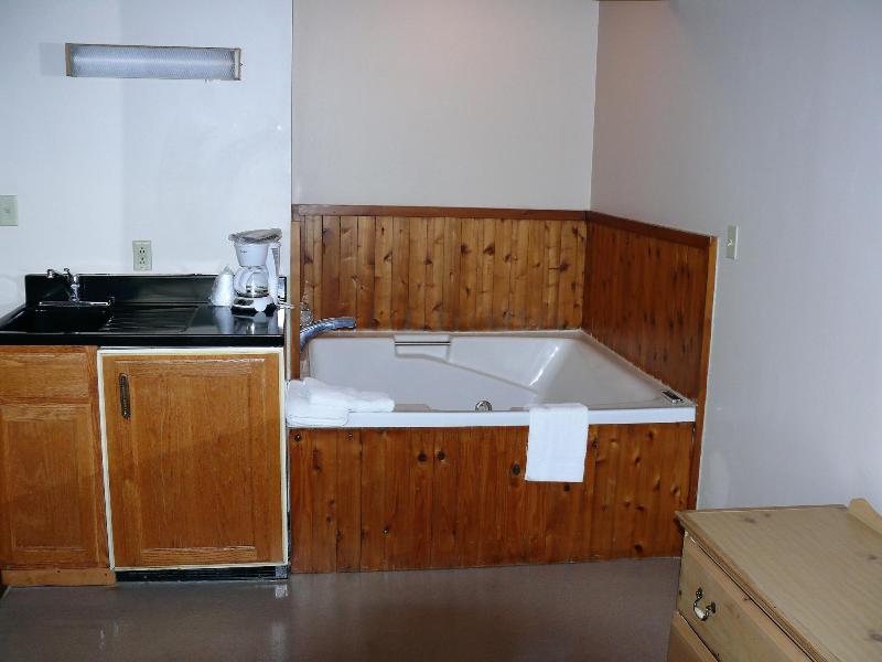 The Woodridge Inn image