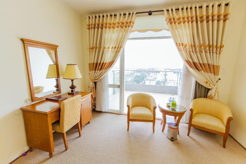 Thien An Riverside Hotel image