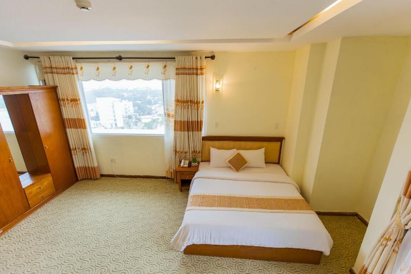 Thien An Riverside Hotel image