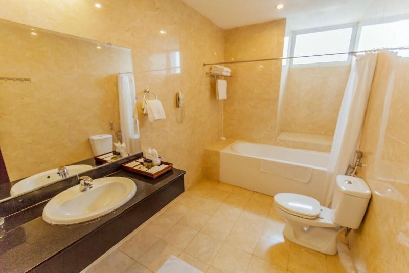 Thien An Riverside Hotel image
