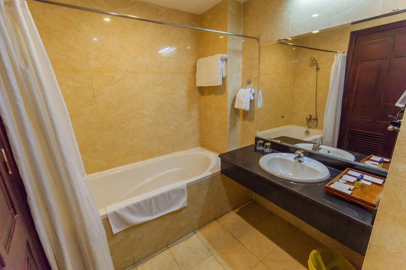 Thien An Riverside Hotel image