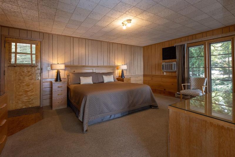 Gordon Lodge image