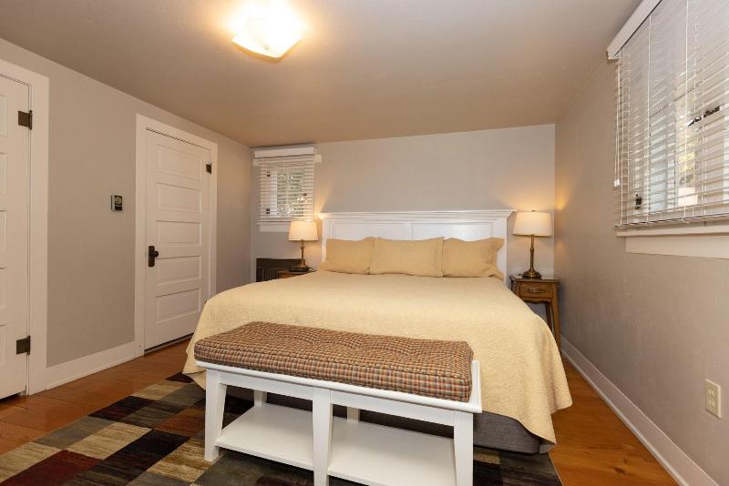 Gordon Lodge image