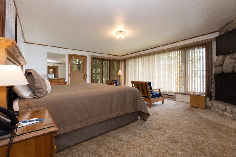 Gordon Lodge image