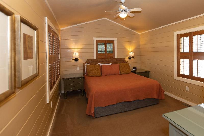 Gordon Lodge image