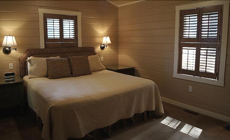 Gordon Lodge image