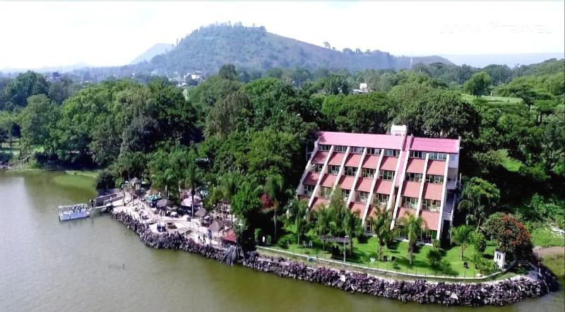 Lewi Resort And Spa