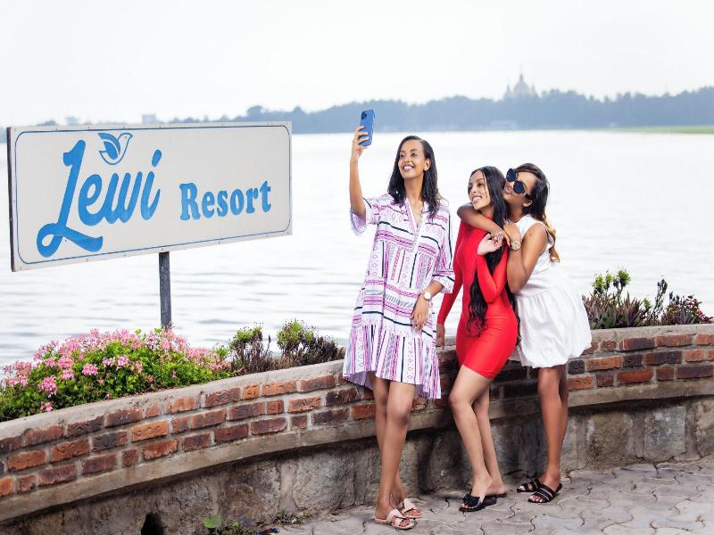 Lewi Resort And Spa