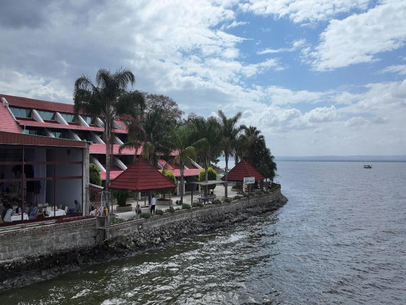 Lewi Resort And Spa