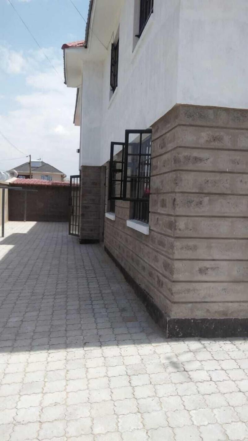 Lewisky Homestays And Tours image