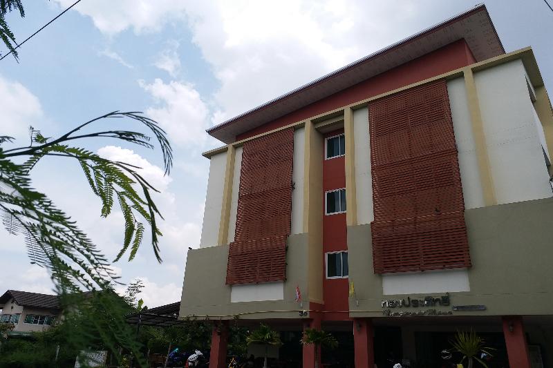 Tongprasit Place image