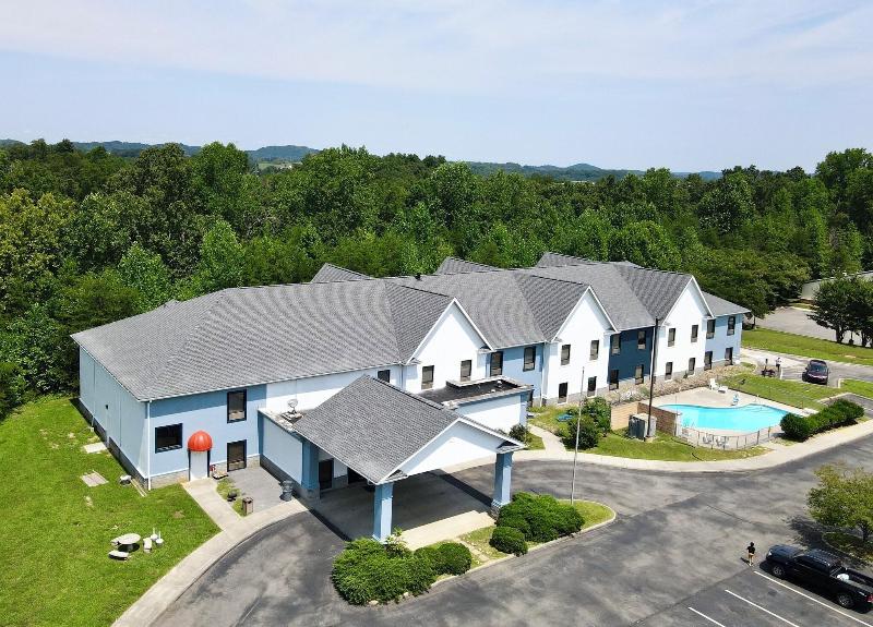 Grand Vista Hotel And Suites image