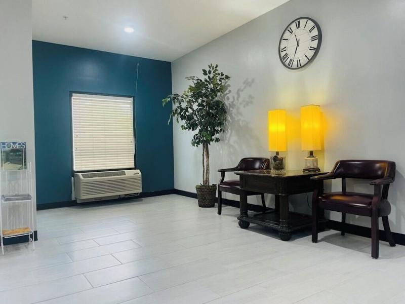 Grand Vista Hotel And Suites image
