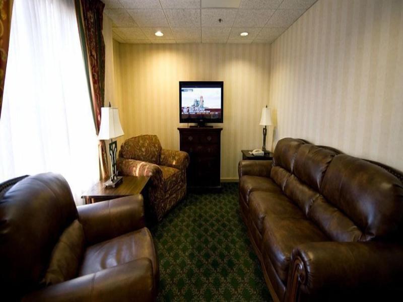 Greystone Inn And Suites image