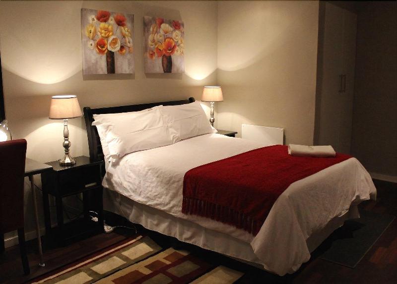 Tranquil House B&B @ 10 Berry St 5