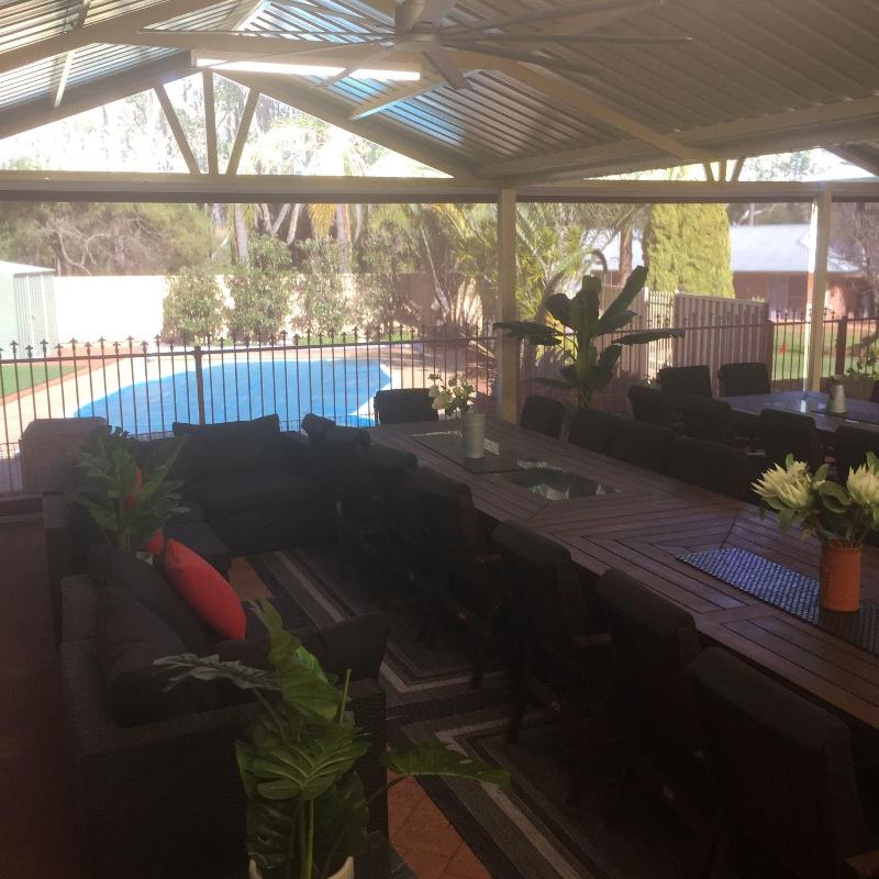 Travellers Rest Motel image