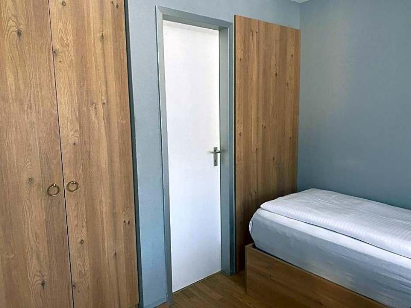 Louis Hotels image
