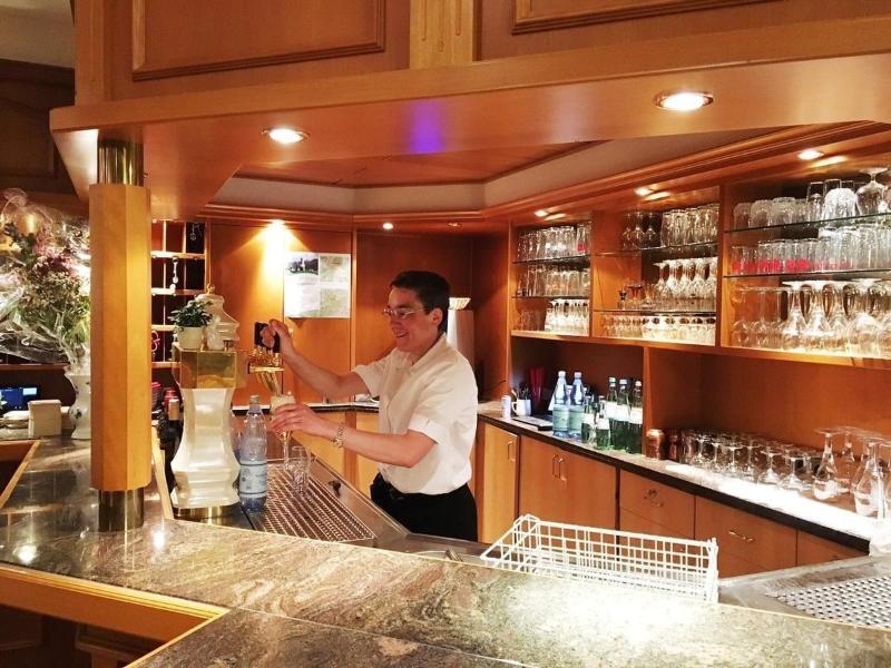 Louis Hotels image