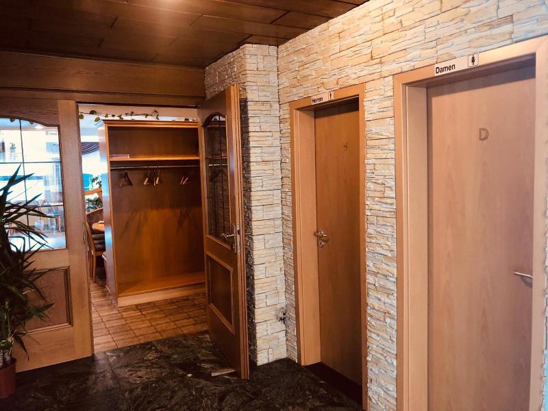 Louis Hotels image