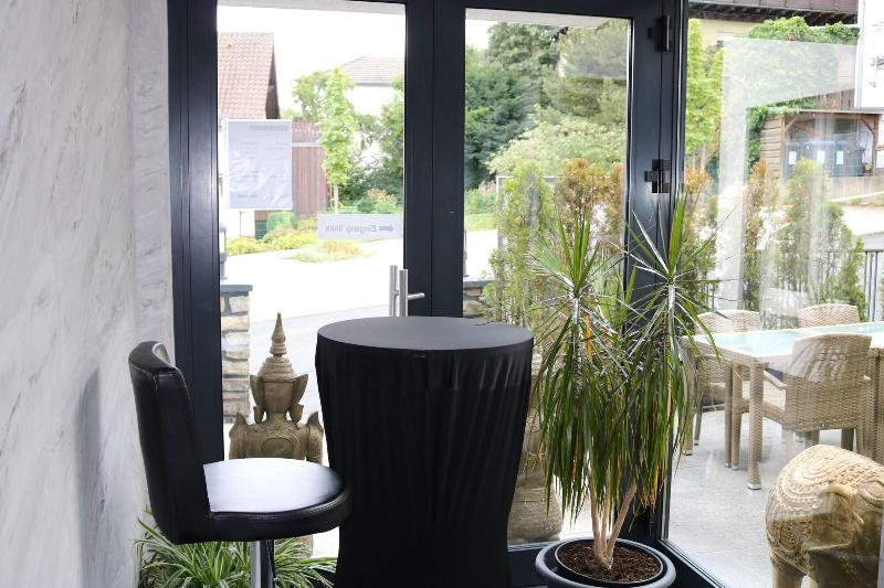 Louis Hotels image