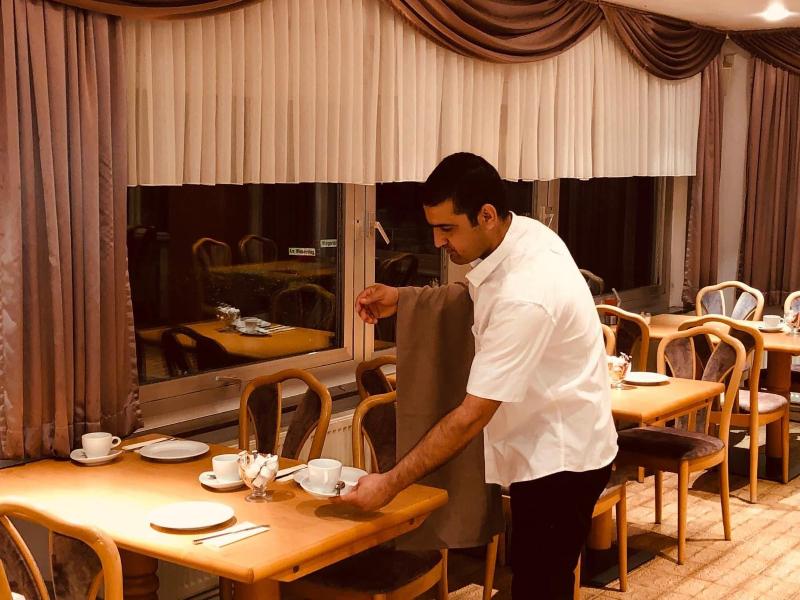 Louis Hotels image