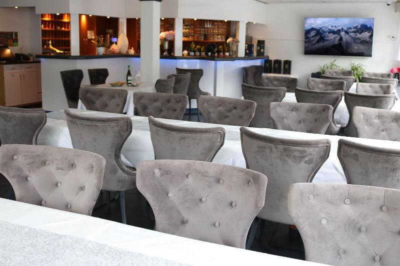 Louis Hotels image