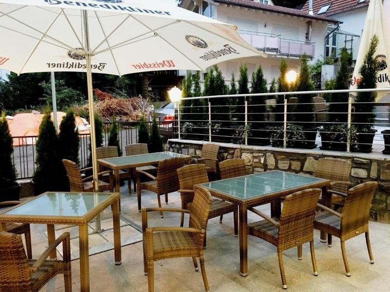 Louis Hotels image