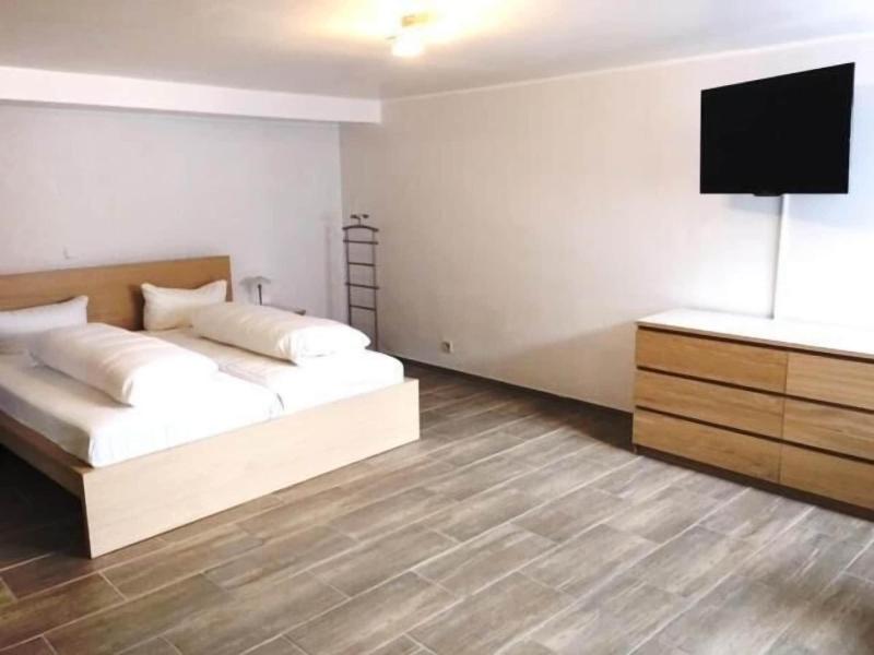Louis Hotels image