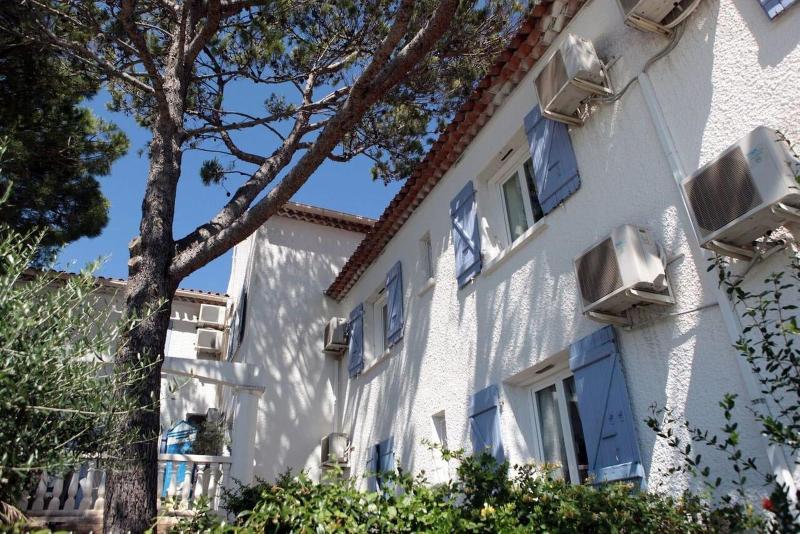 Hôtel Le Sarac image