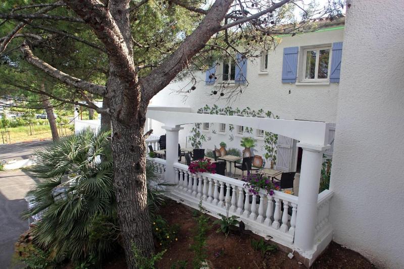 Hôtel Le Sarac image