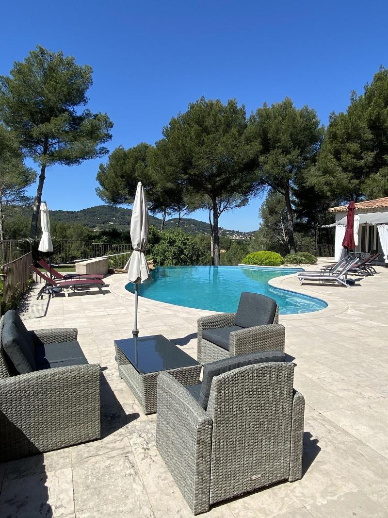 Une Pause En Provence image