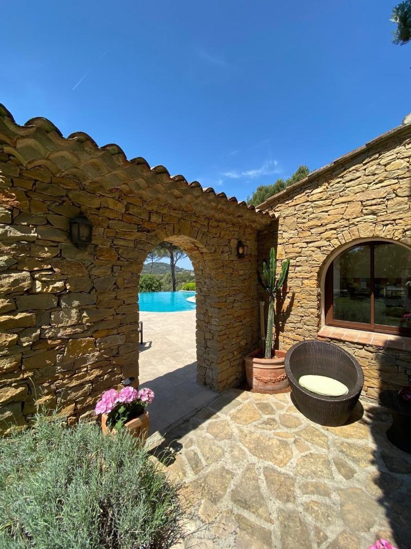 Une Pause En Provence image