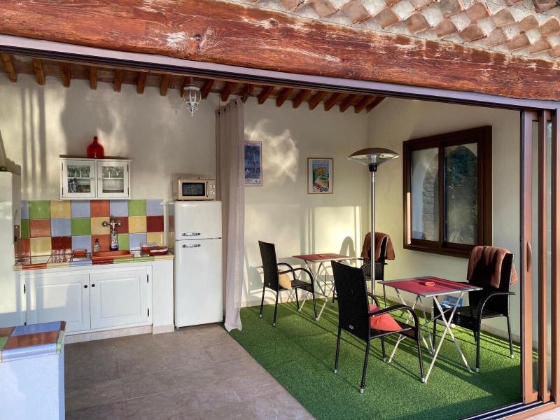Une Pause En Provence image