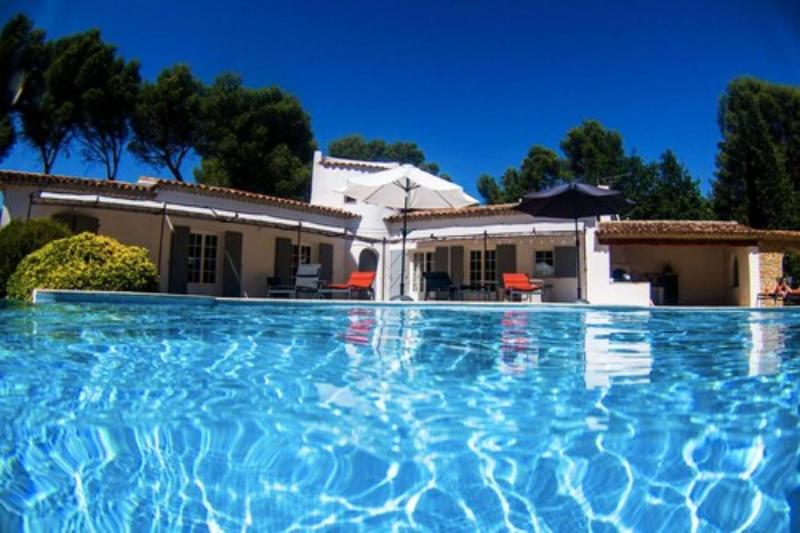 Une Pause En Provence image
