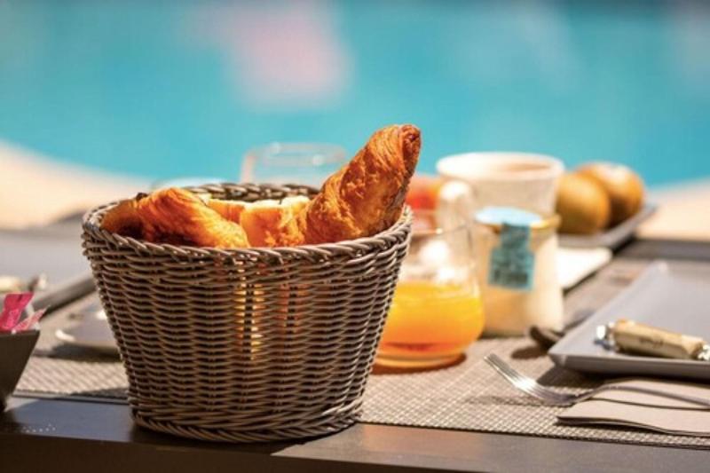 Une Pause En Provence image