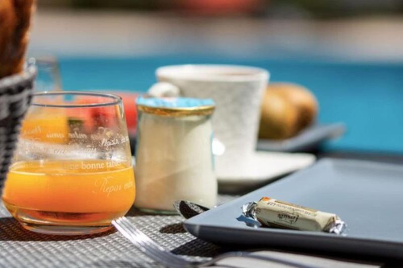 Une Pause En Provence image