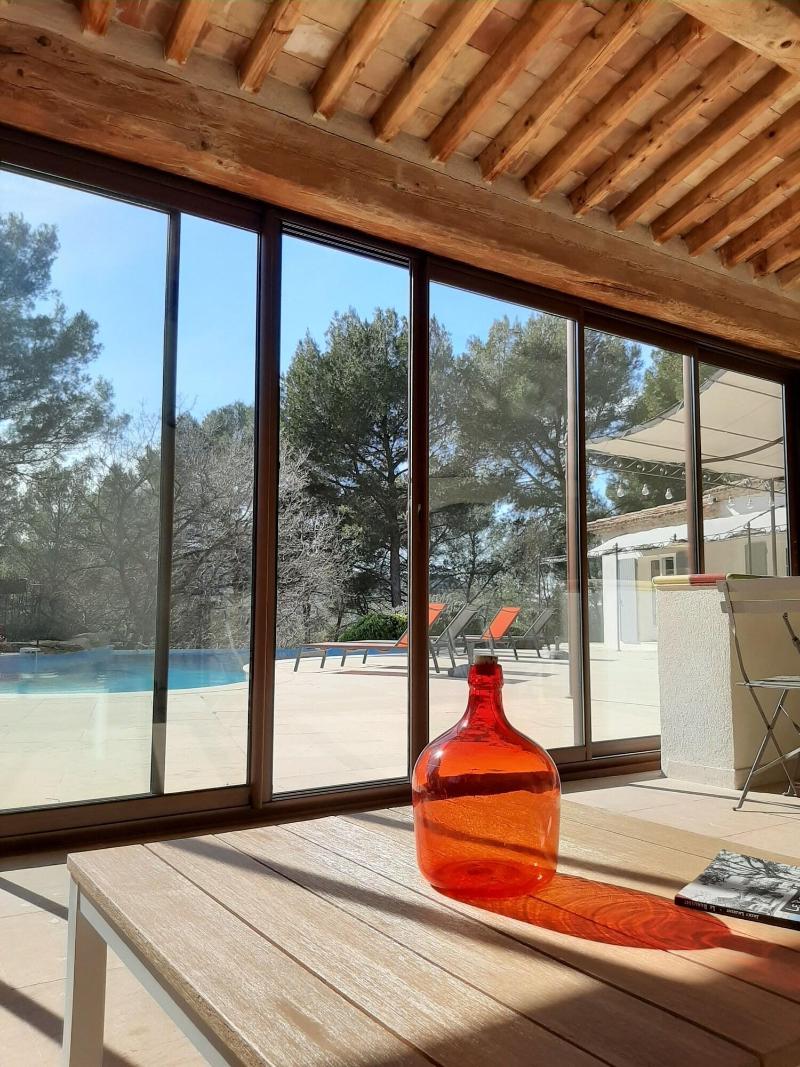 Une Pause En Provence image