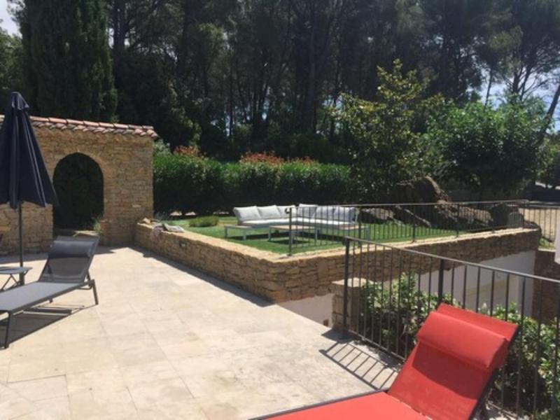 Une Pause En Provence image