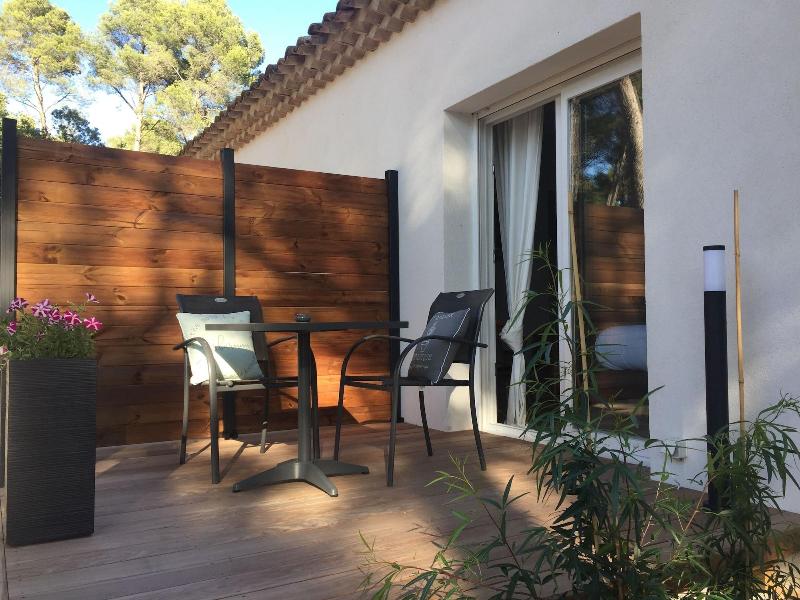 Une Pause En Provence image
