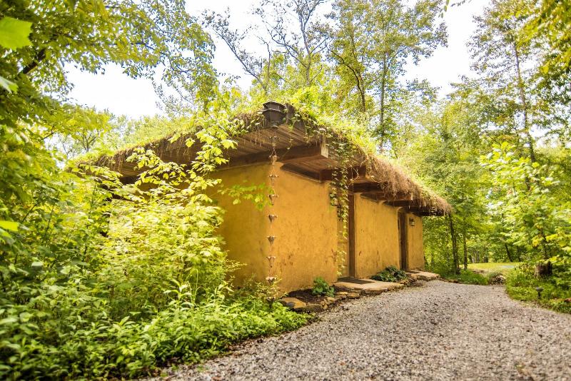Makanda Inn & Cottages image