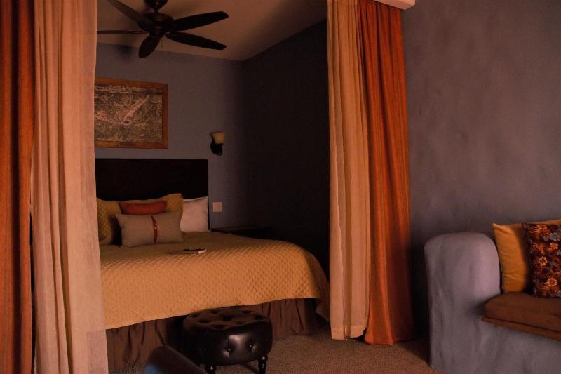 Makanda Inn & Cottages image