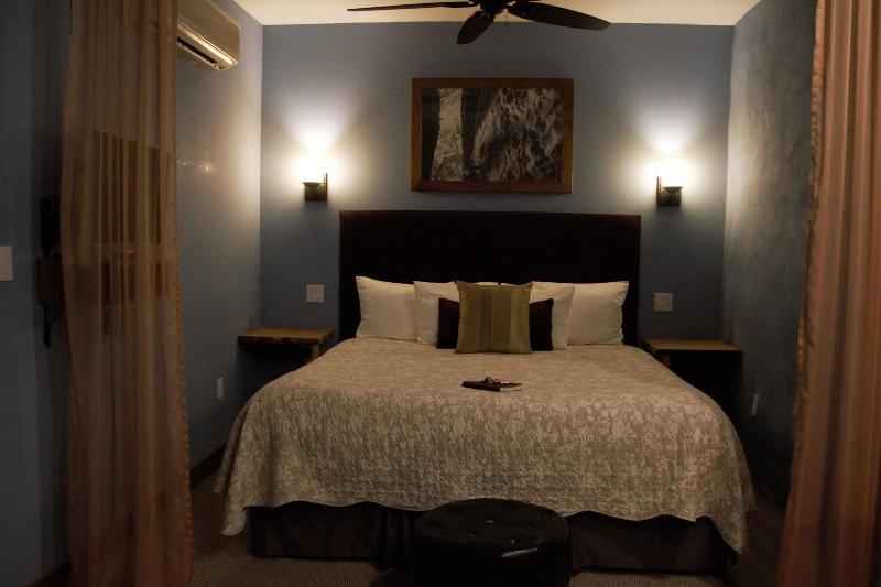 Makanda Inn & Cottages image