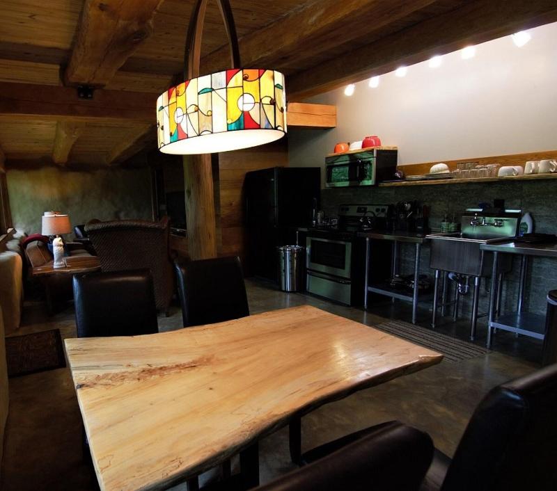 Makanda Inn & Cottages image