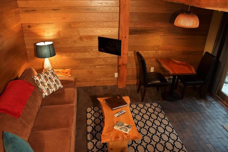 Makanda Inn & Cottages image