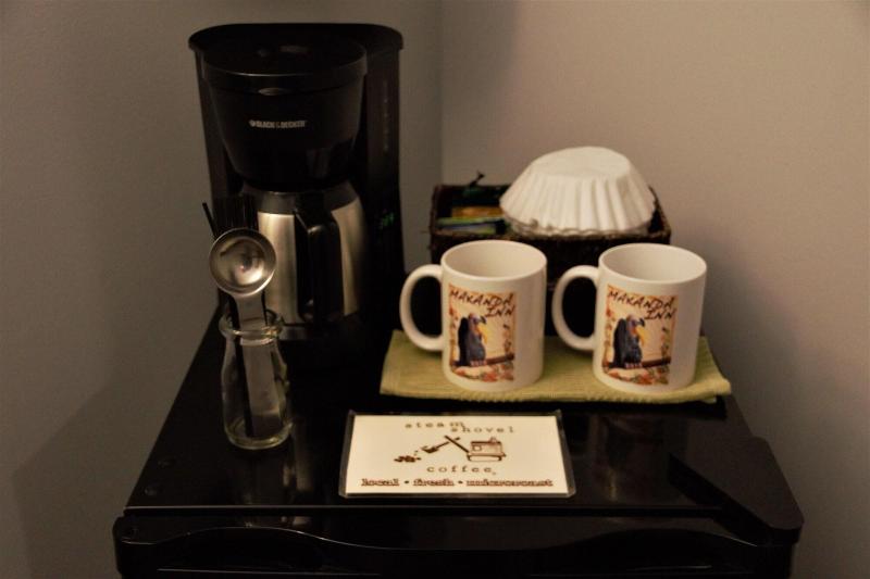 Makanda Inn & Cottages image