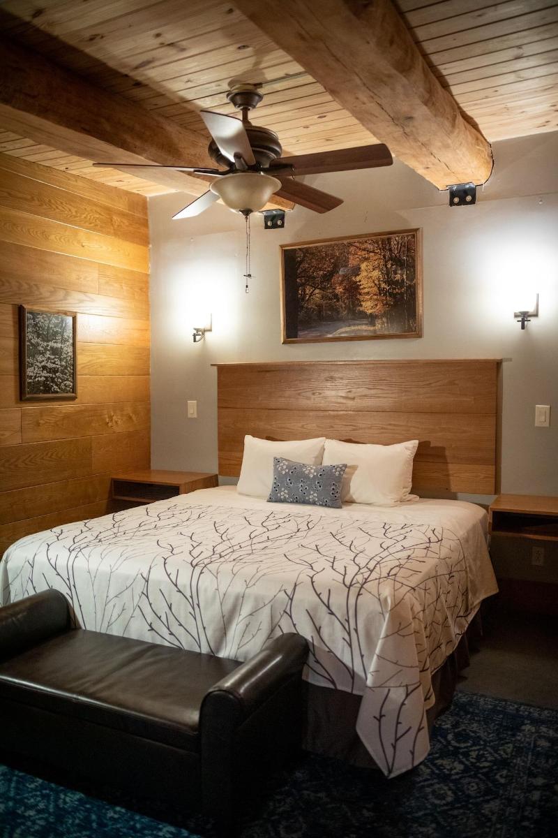 Makanda Inn & Cottages image