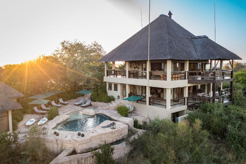 Makumu Private Game Lodge image