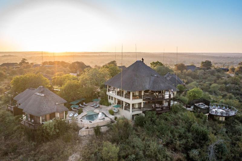 Makumu Private Game Lodge image