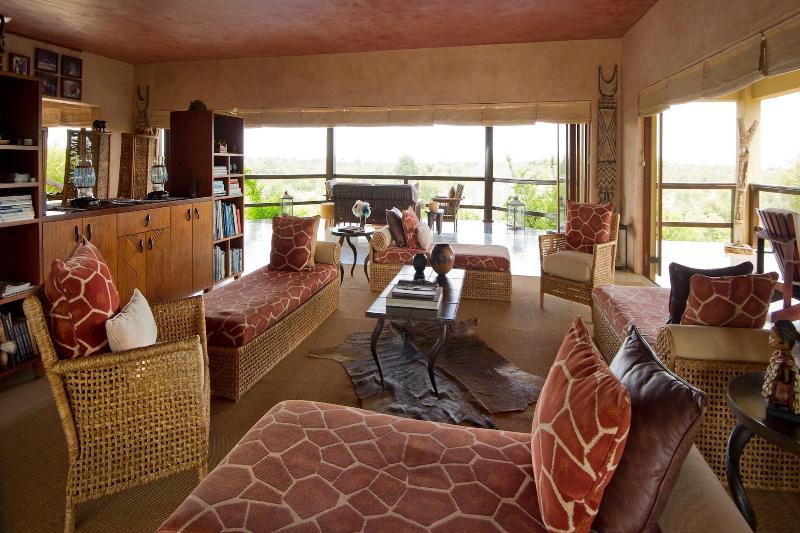 Makumu Private Game Lodge image