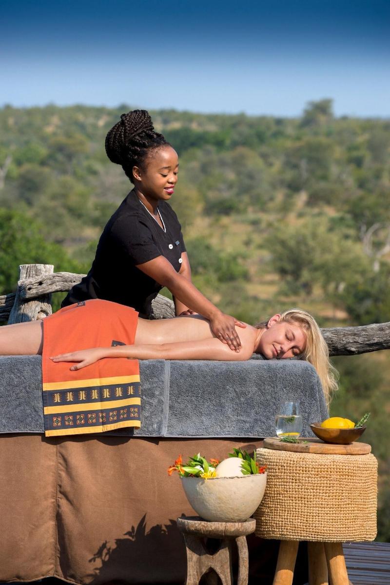Makumu Private Game Lodge image